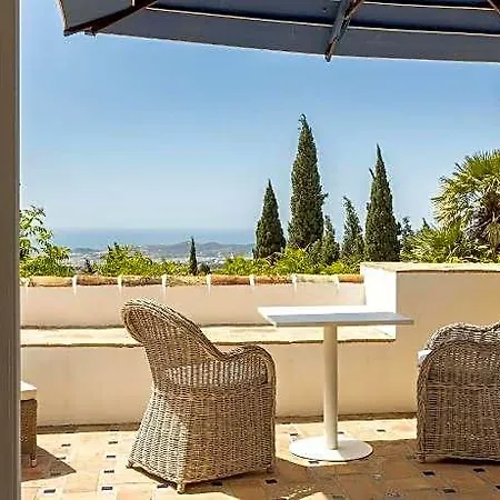 Casablu 4*